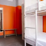 Room00 Hostel *
