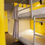 Hostel Room00