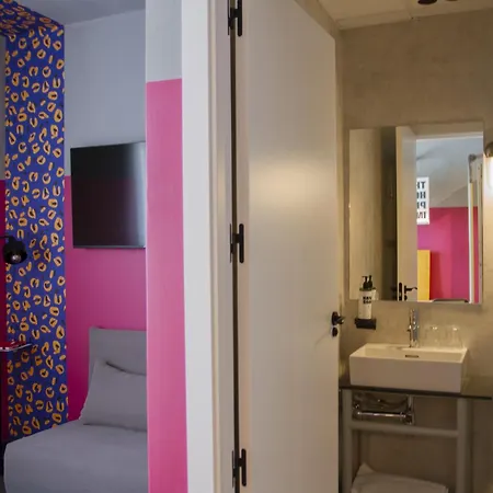 Room00 ולנסיה