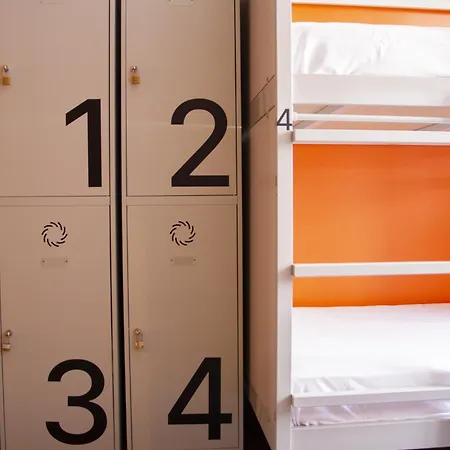 Room00 * ולנסיה