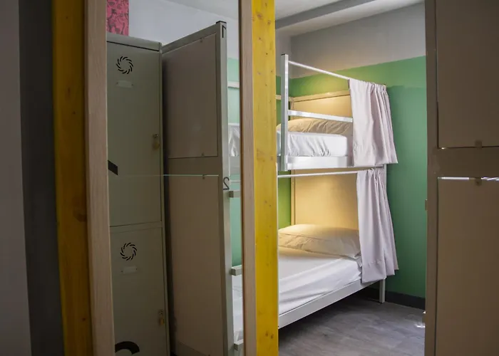 Room00 Hostel Valensiya