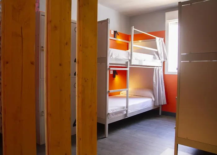 Room00 Hostel Valensiya