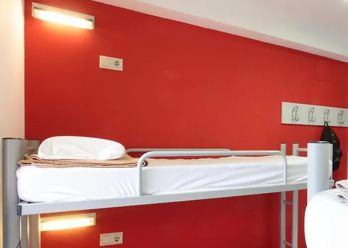 Room00 Hostel *