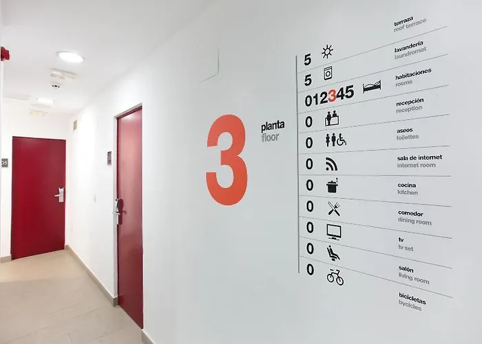 Room00 ホステル